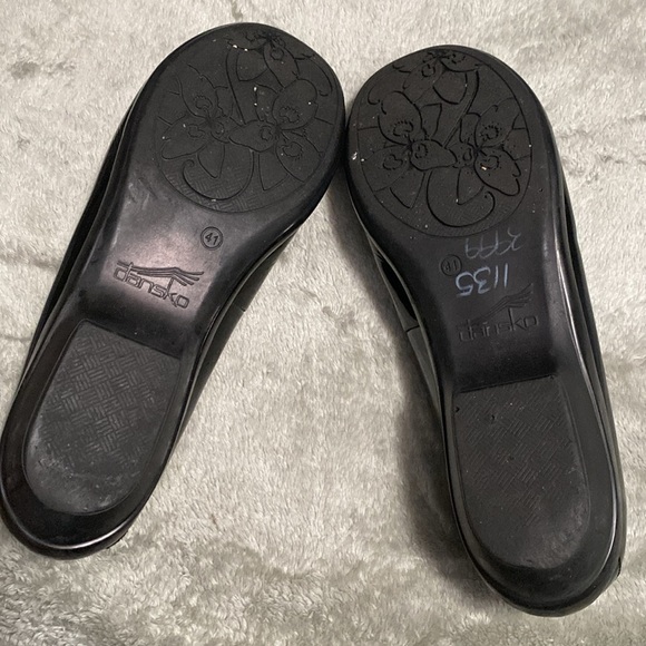 Women's Black Dansko Shoes - Picture 3 of 4